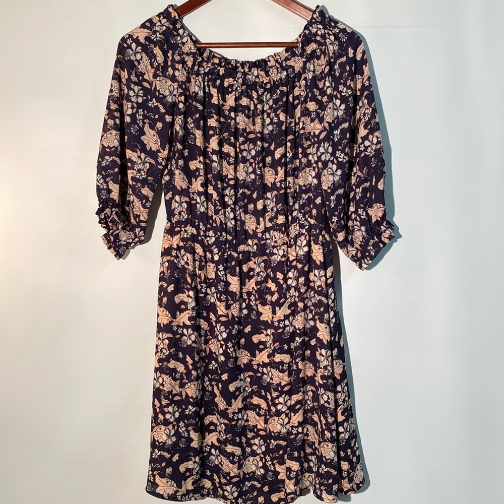 CeCe - Off the shoulder sheath dress. Size 8